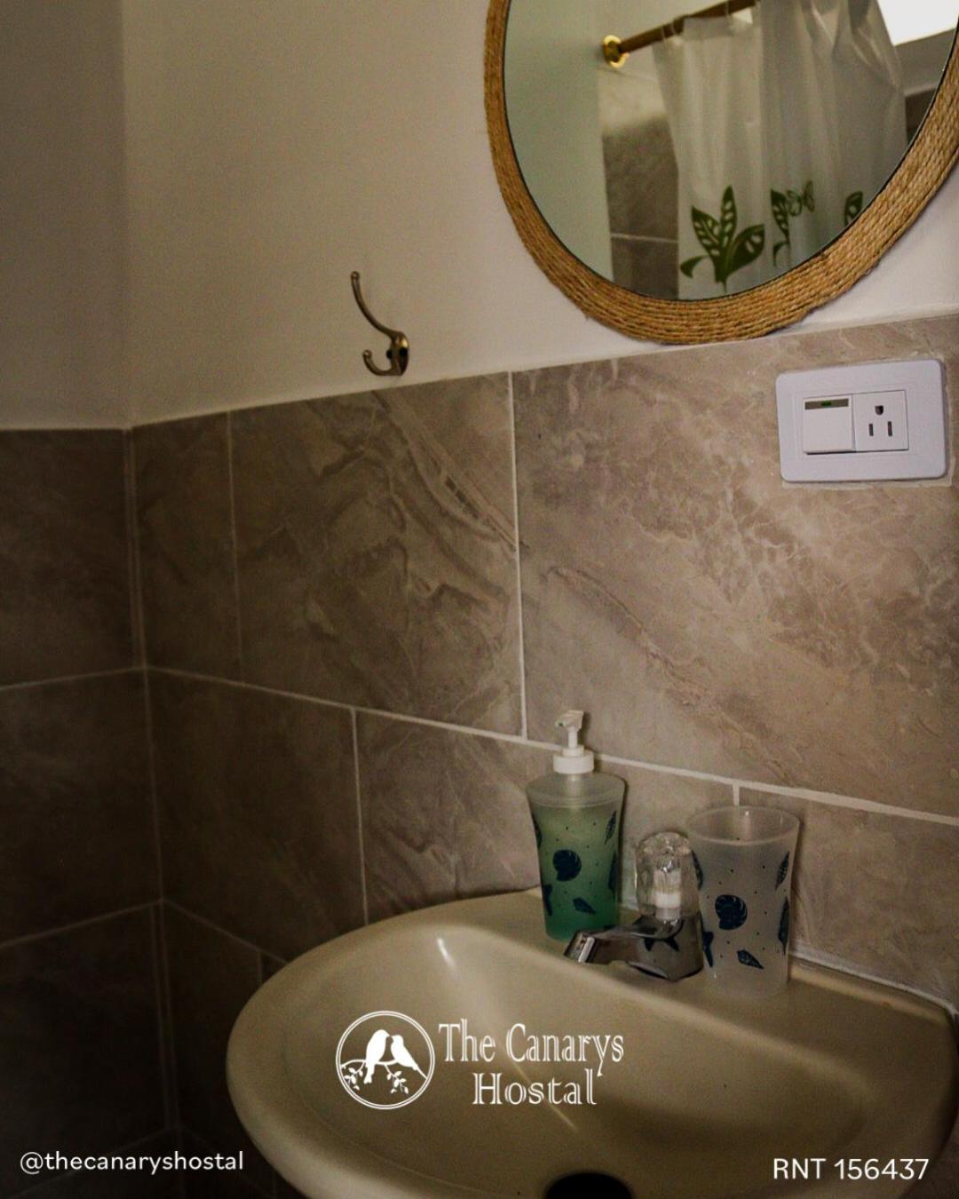 The Canarys Hostal Санта-Роса-де-Кабаль Экстерьер фото